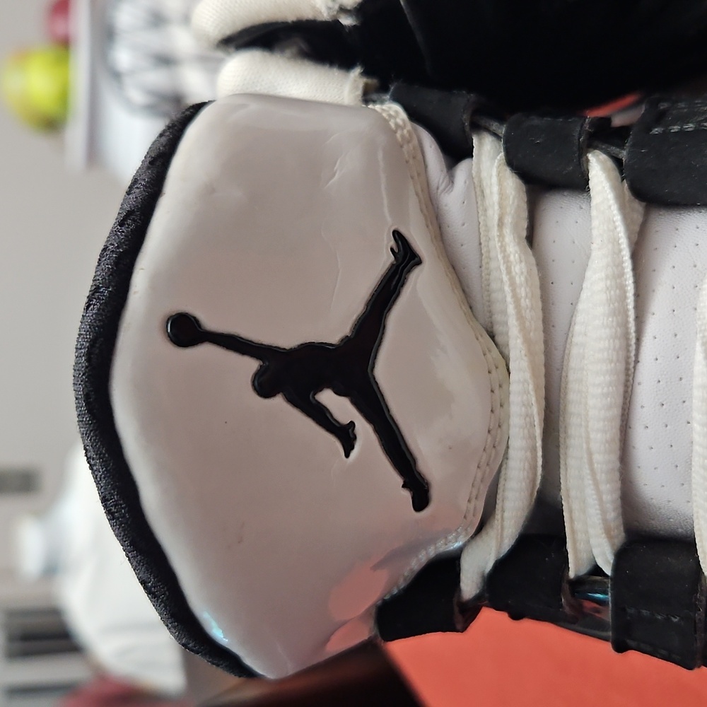 Nike Black And White Sneakers - image 2